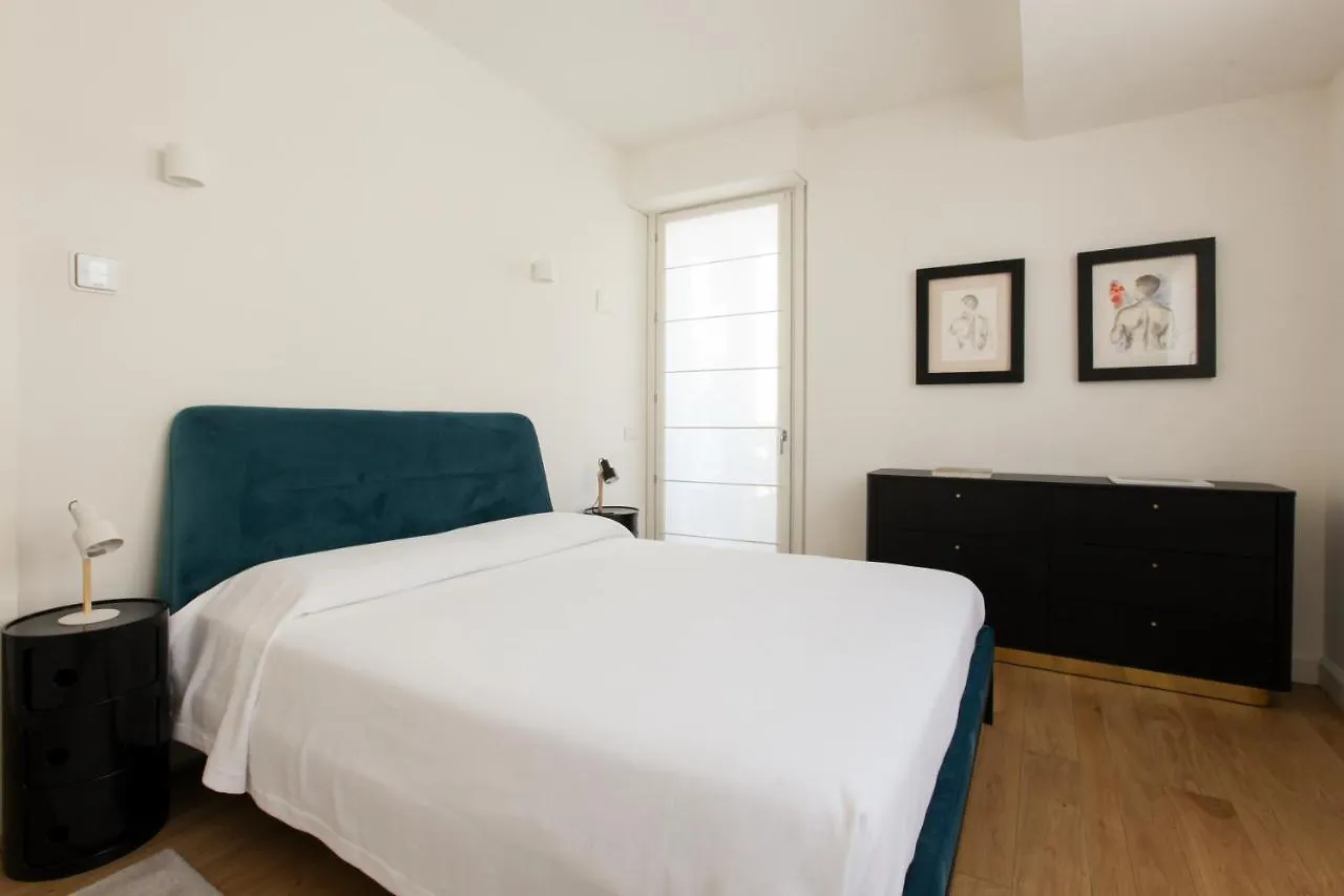 Fresh And Elegant Apartment Pta Venezia District Milánó
